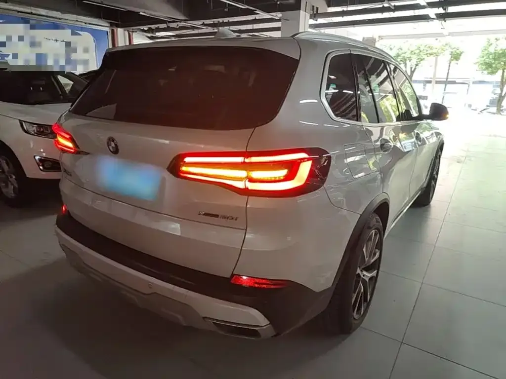 BMW X5 (Import) — фото 4