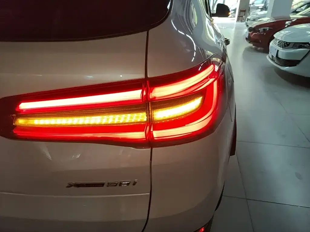 BMW X5 (Import) — фото 6