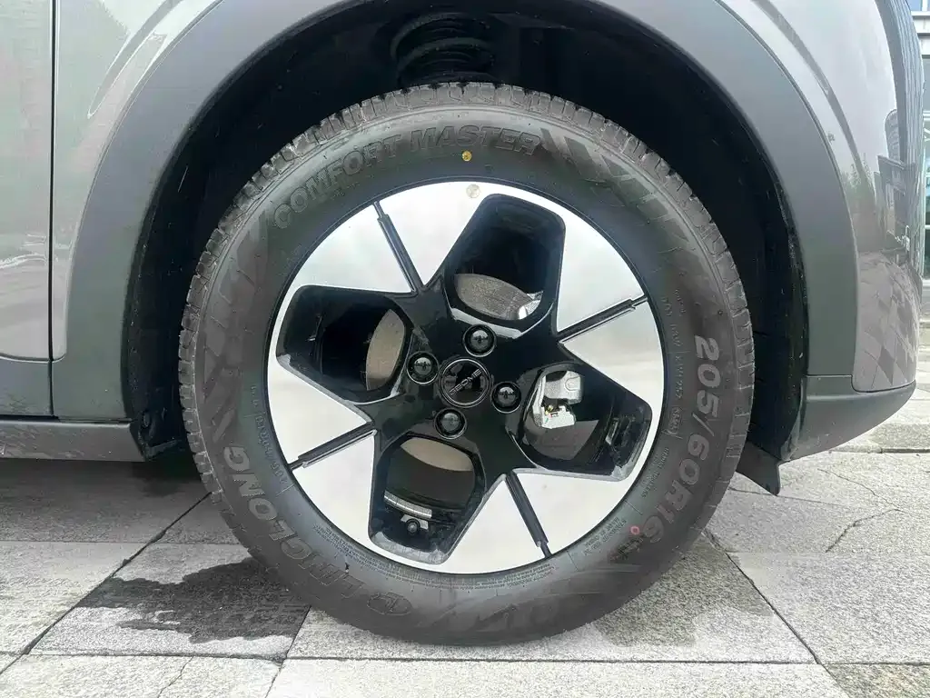 Geely Starburst — фото 6