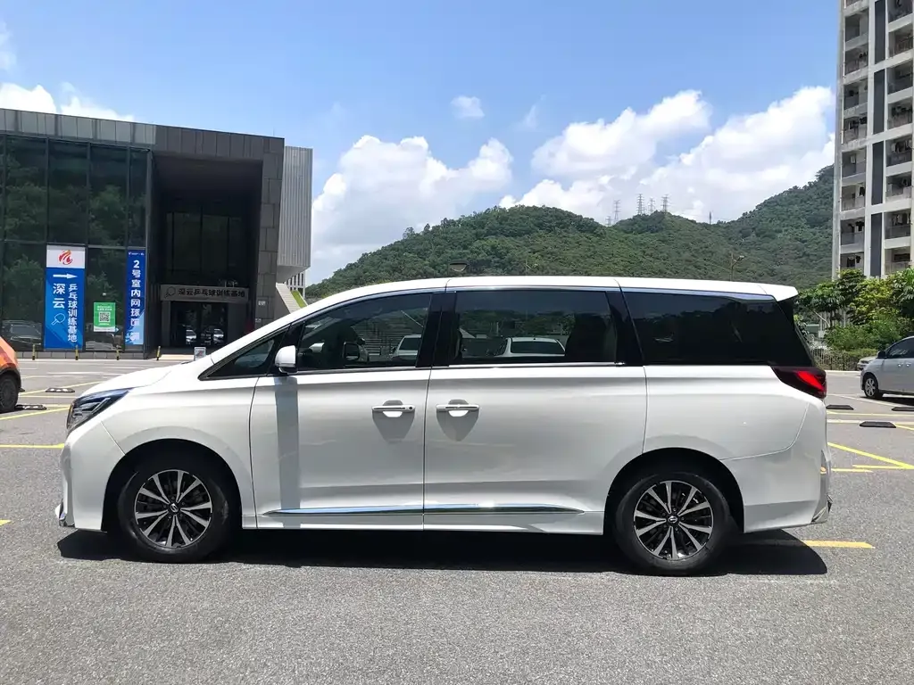 GAC Motor Trumpchi M8 — фото 3