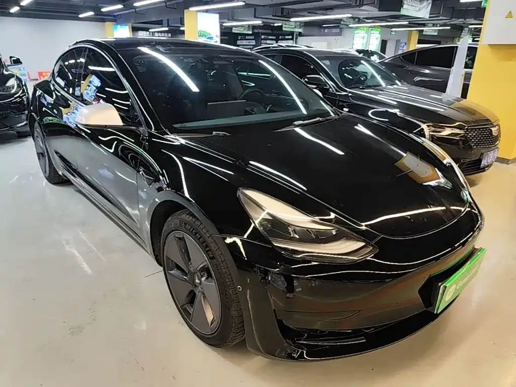 Tesla Model 3 — фото 2