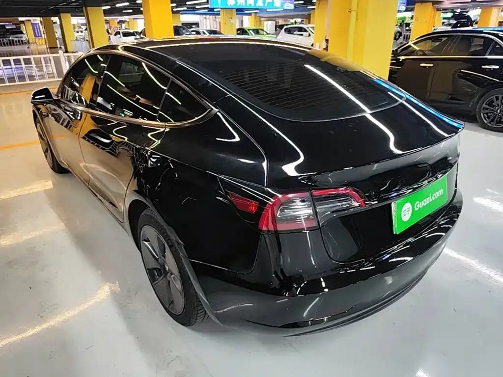 Tesla Model 3 — фото 9
