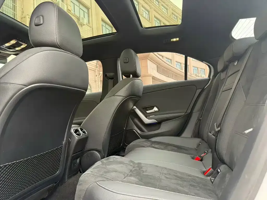 Mercedes-Benz A-Class — фото 10