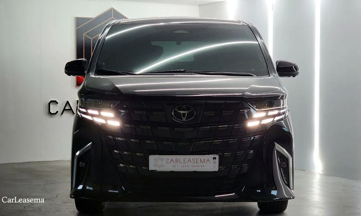 Toyota Alphard — фото 3