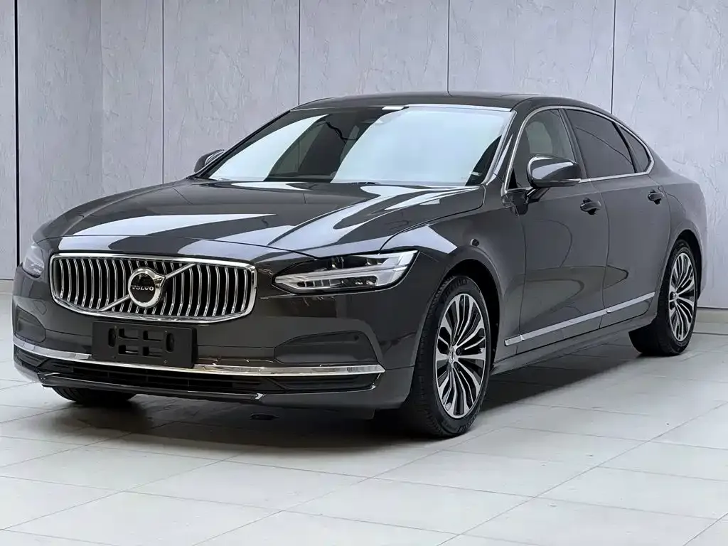 Volvo S90 — фото 1