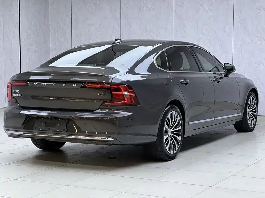 Volvo S90 — фото 7