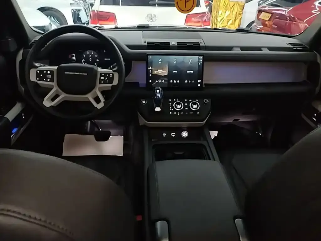 Land Rover Defender — фото 10