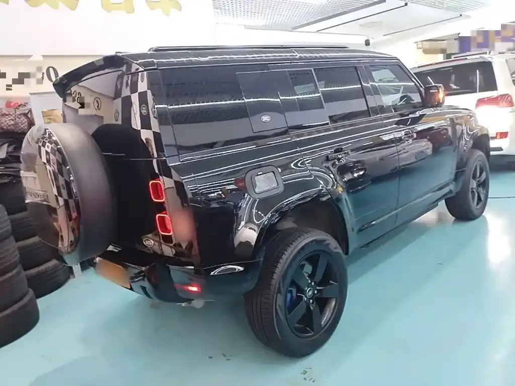 Land Rover Defender — фото 4