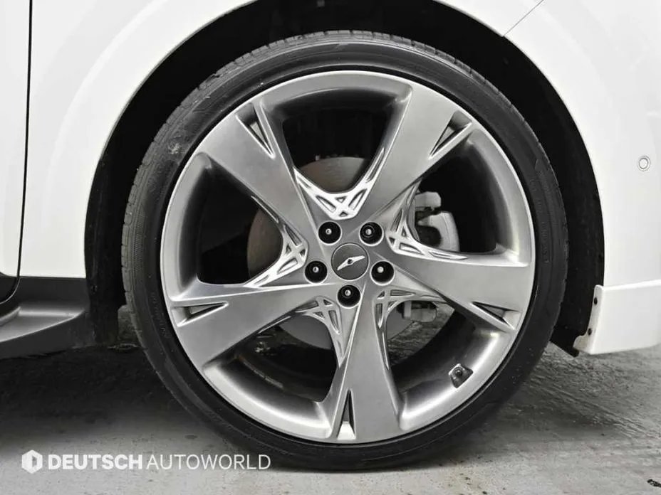Kia Carnival — фото 10