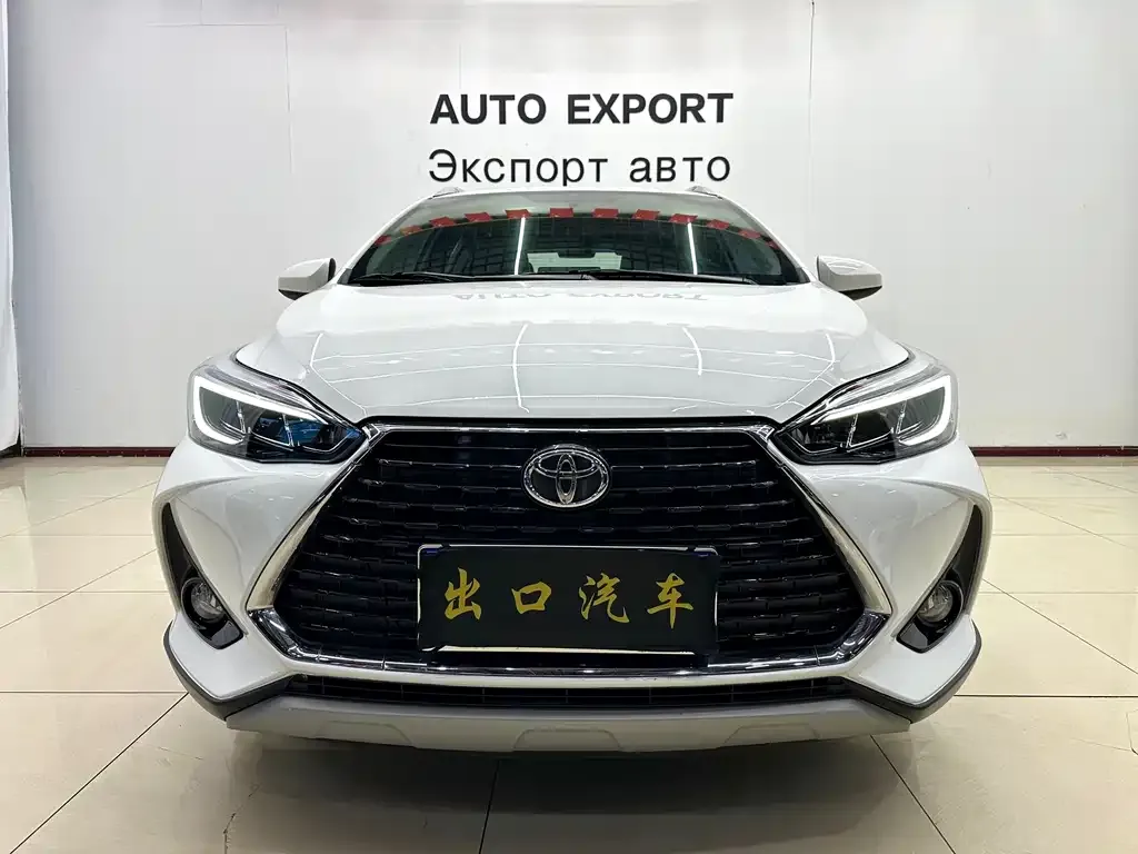 Toyota Yaris L — фото 4