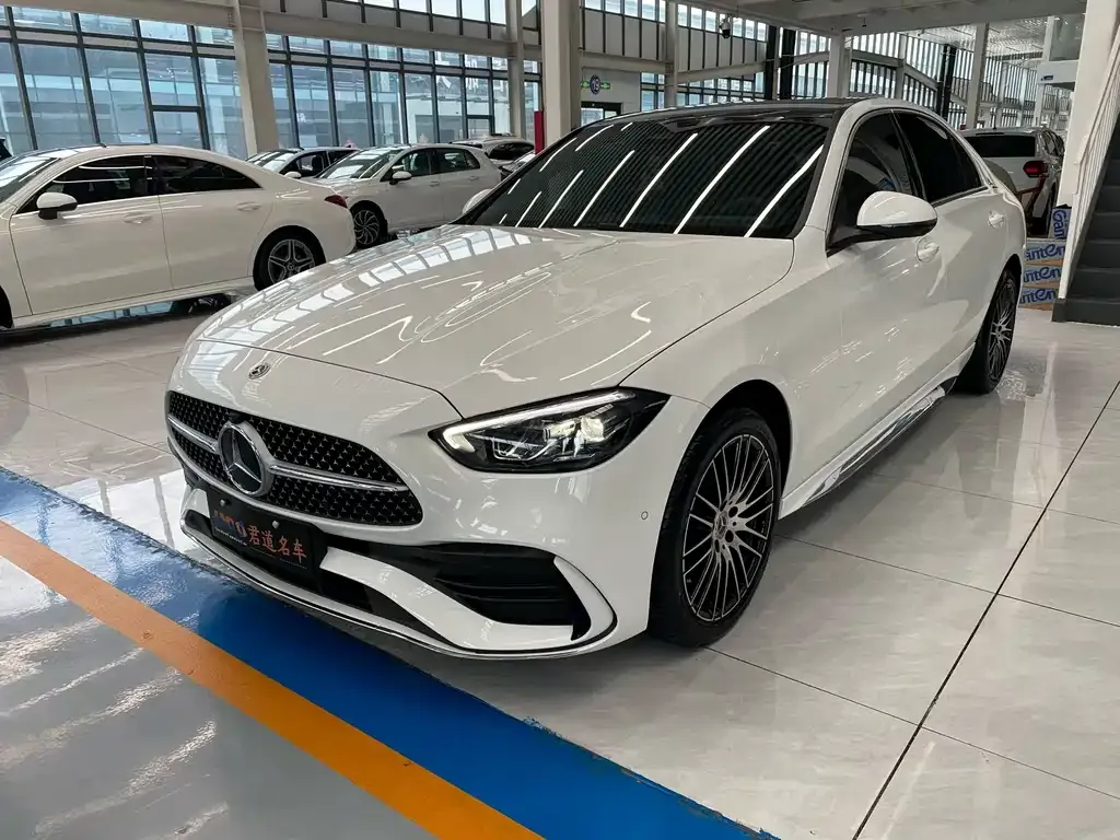 Mercedes-Benz C-Class — фото 1