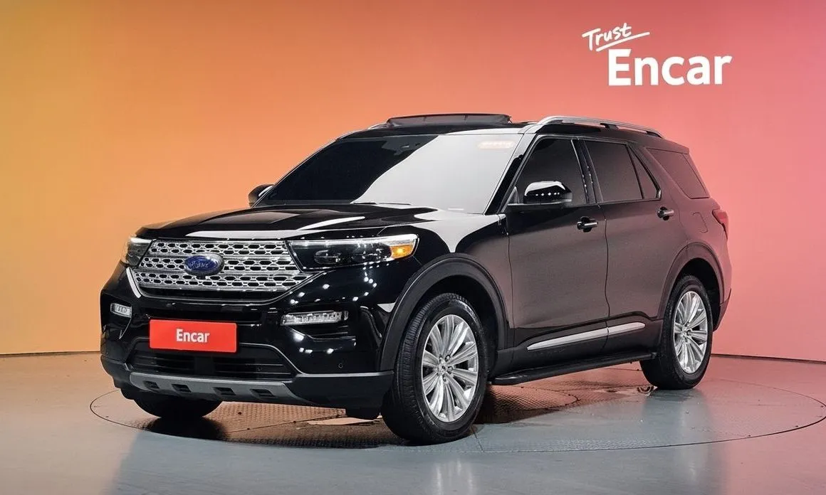 Ford Explorer — фото 1
