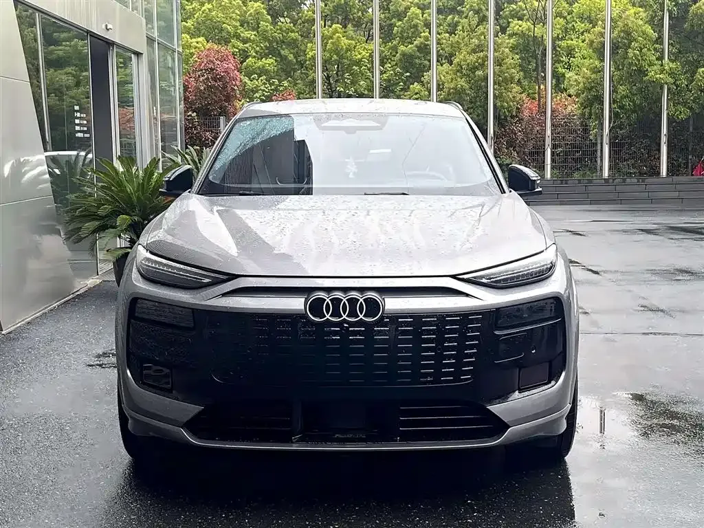 Audi Q6L e-tron — фото 8