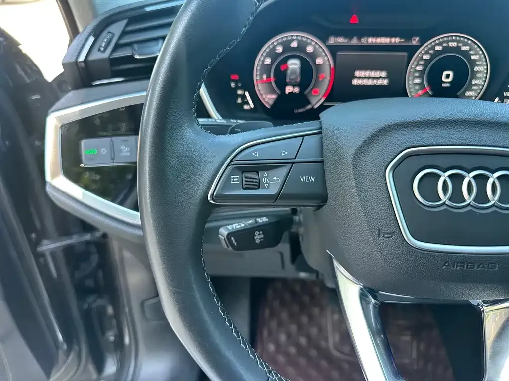 Audi Q3 — фото 4