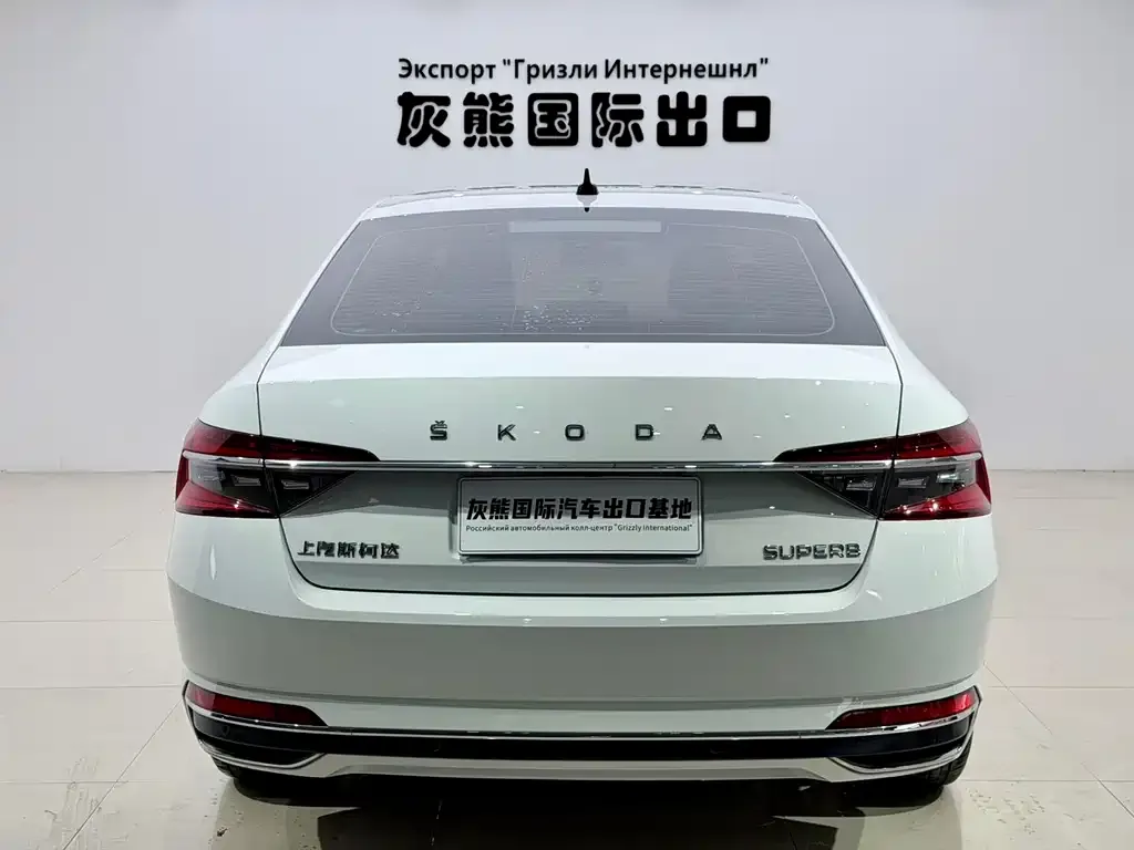 Skoda Superb — фото 4