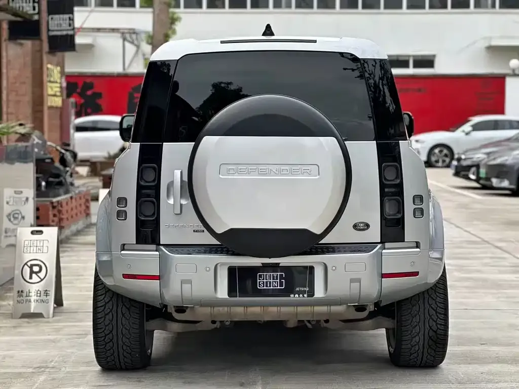 Land Rover Defender — фото 2