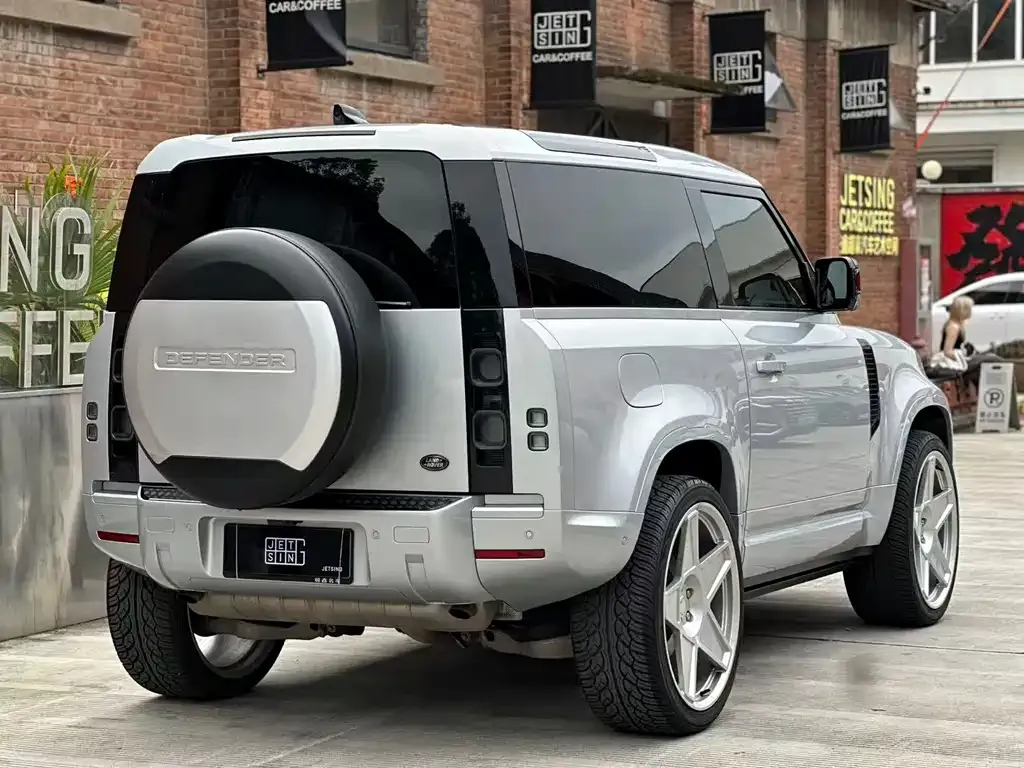 Land Rover Defender — фото 5