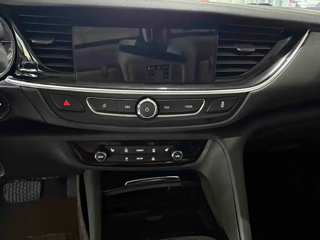 Buick Regal — фото 2