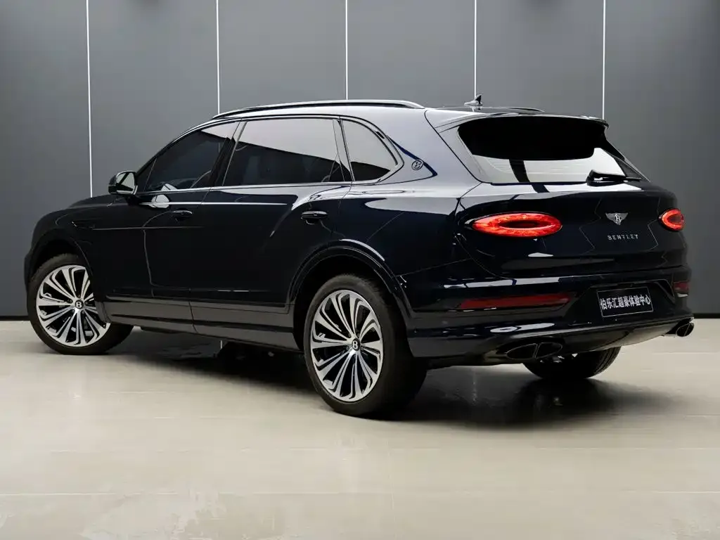 Bentley Bentayga — фото 9