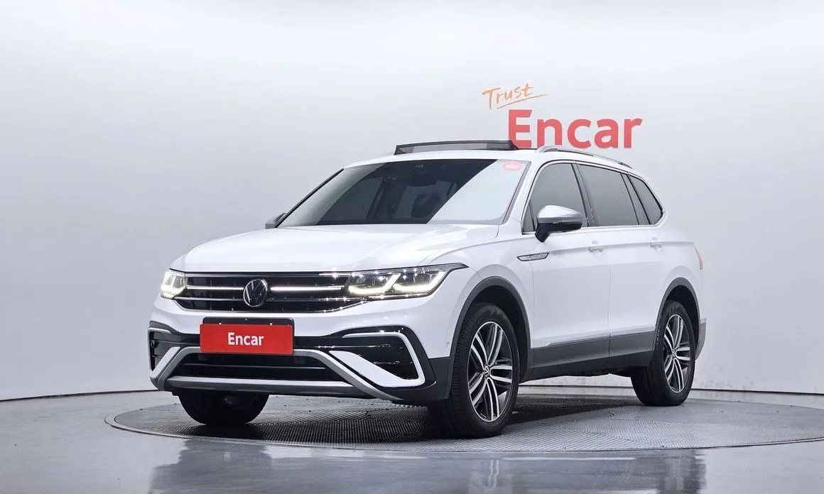 Volkswagen Tiguan — фото 1