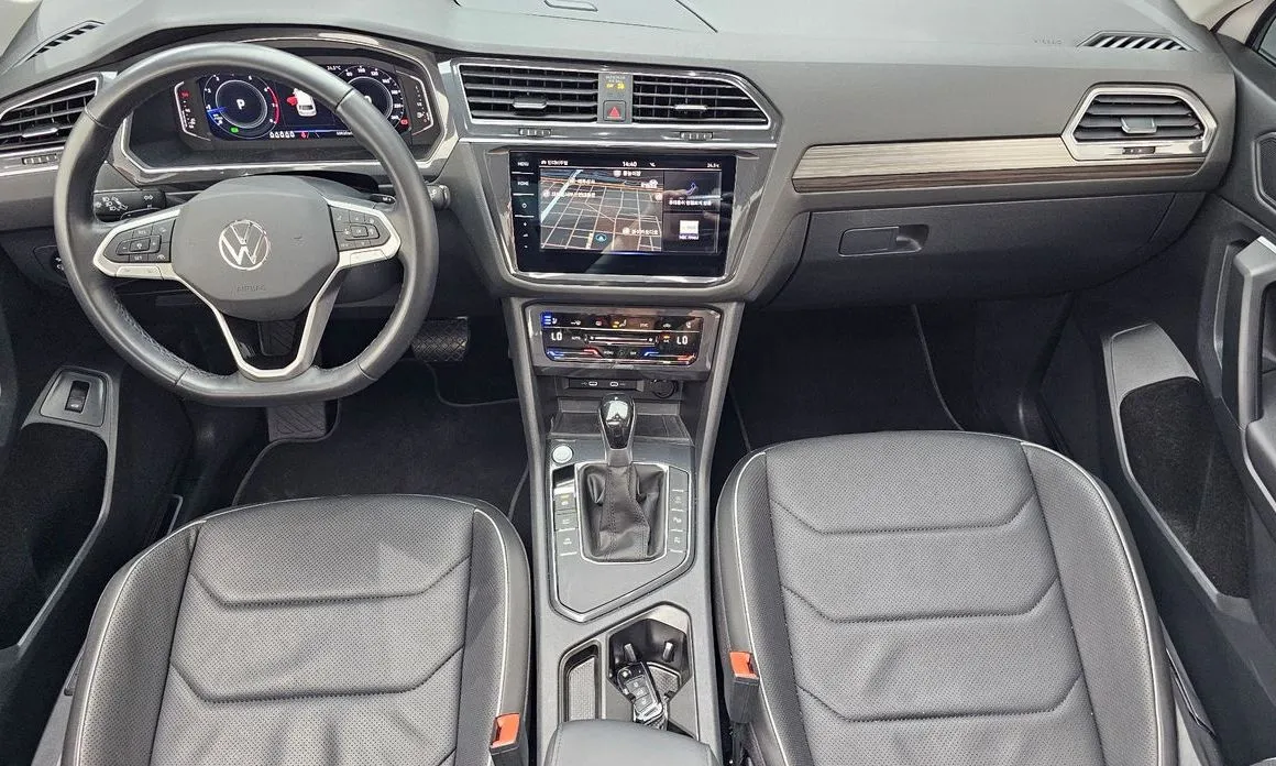 Volkswagen Tiguan — фото 9