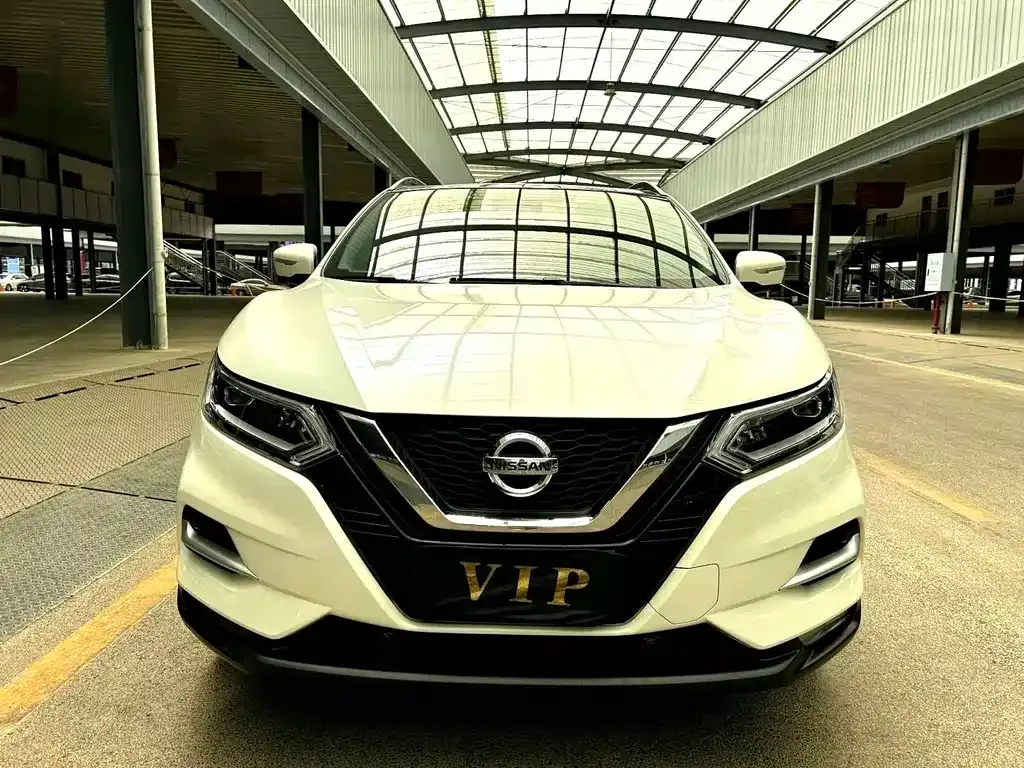 Nissan Qashqai — фото 10