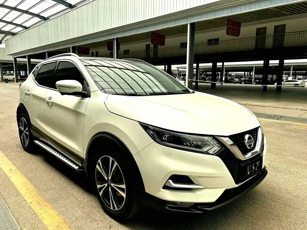 Nissan Qashqai — фото 8