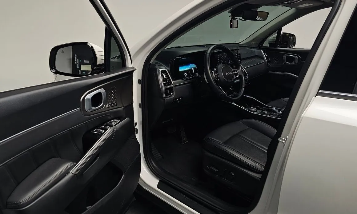 Kia Sorento — фото 6