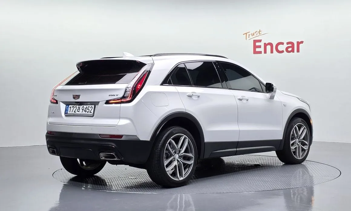 Cadillac XT4 2023 из KR, фото 2
