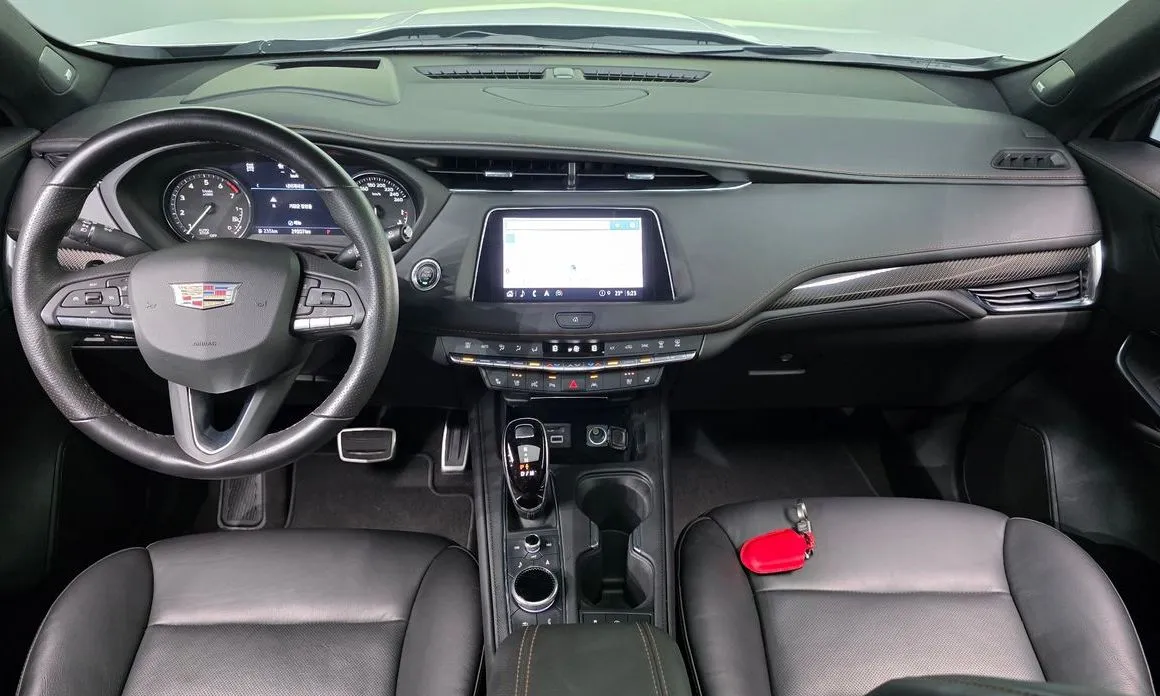 Cadillac XT4 2023 из KR, фото 9
