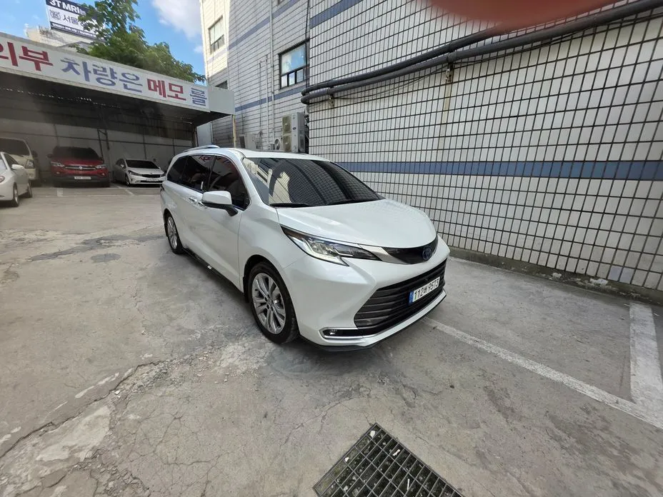 Toyota Sienna 2023 из KR, фото 10