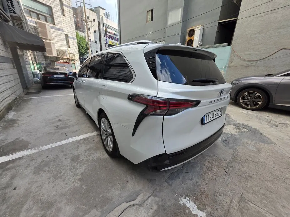 Toyota Sienna 2023 из KR, фото 9