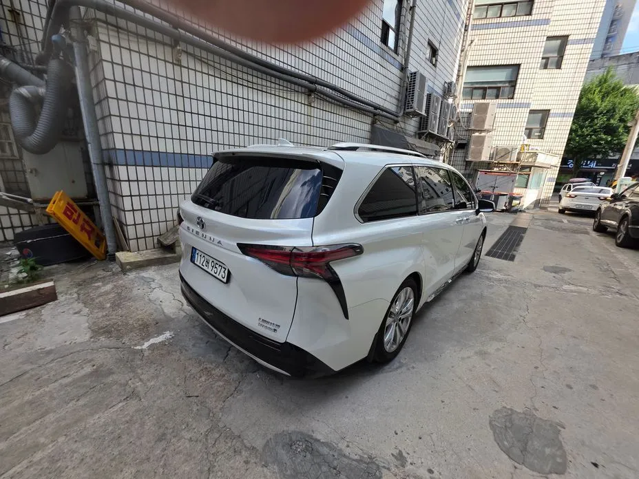 Toyota Sienna 2023 из KR, фото 6