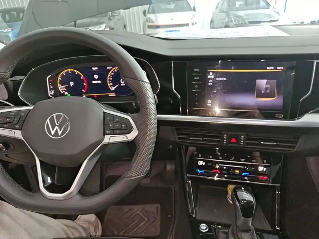 Volkswagen Passat — фото 10