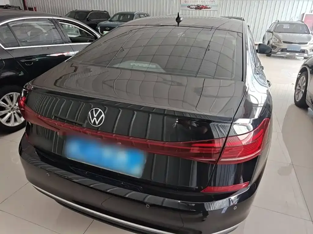 Volkswagen Passat — фото 9