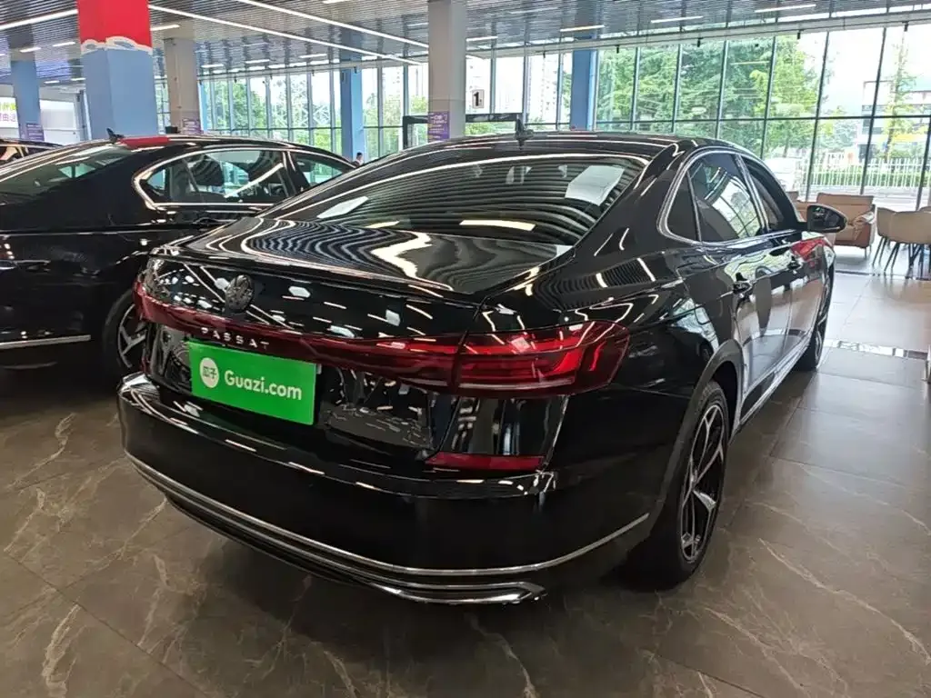 Volkswagen Passat — фото 8