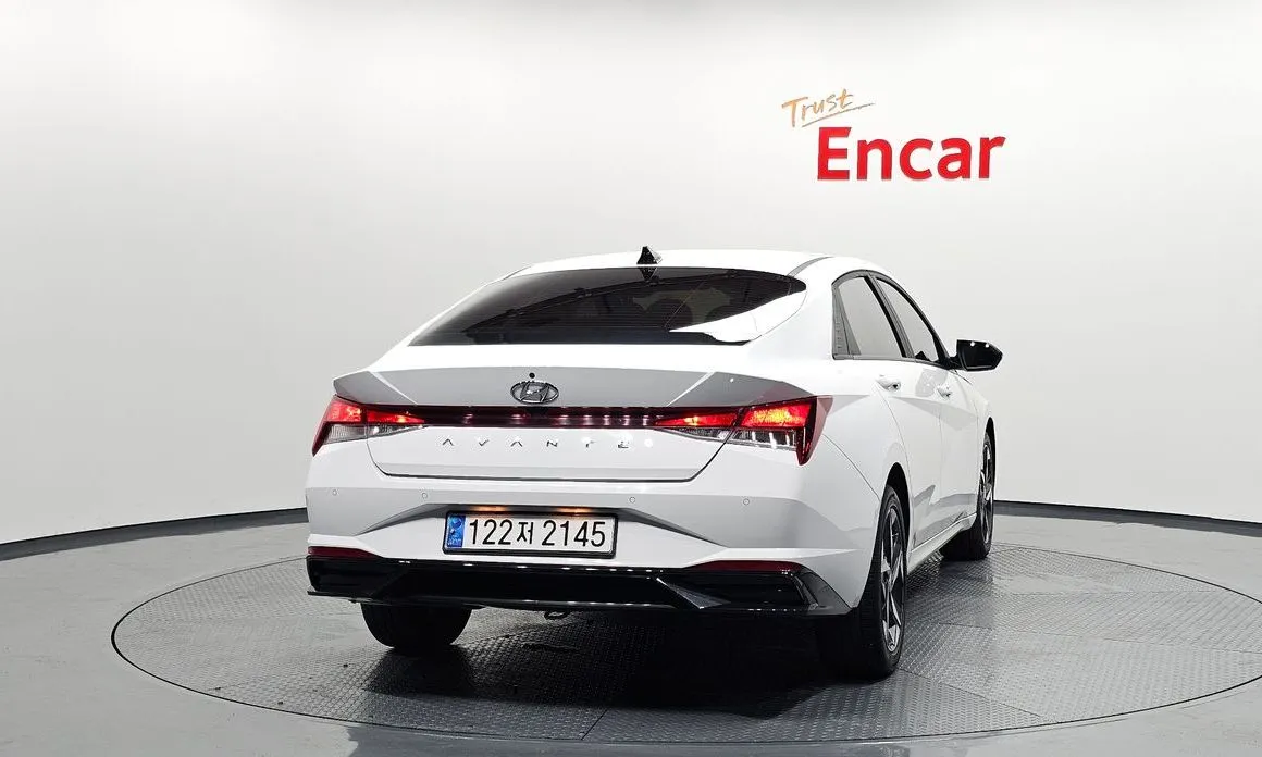 Hyundai AVANTE — фото 2