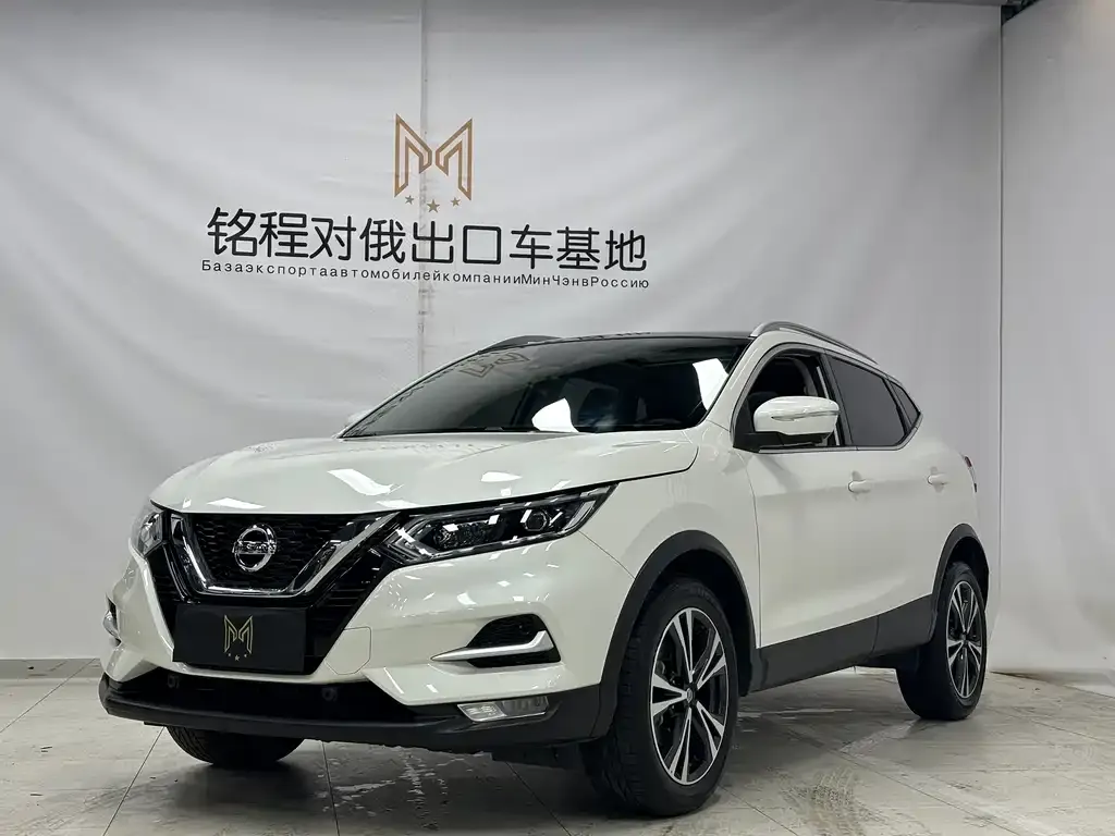 Nissan Qashqai — фото 1