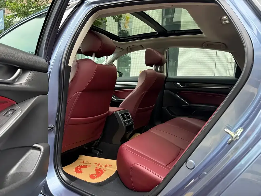 Honda Accord — фото 4