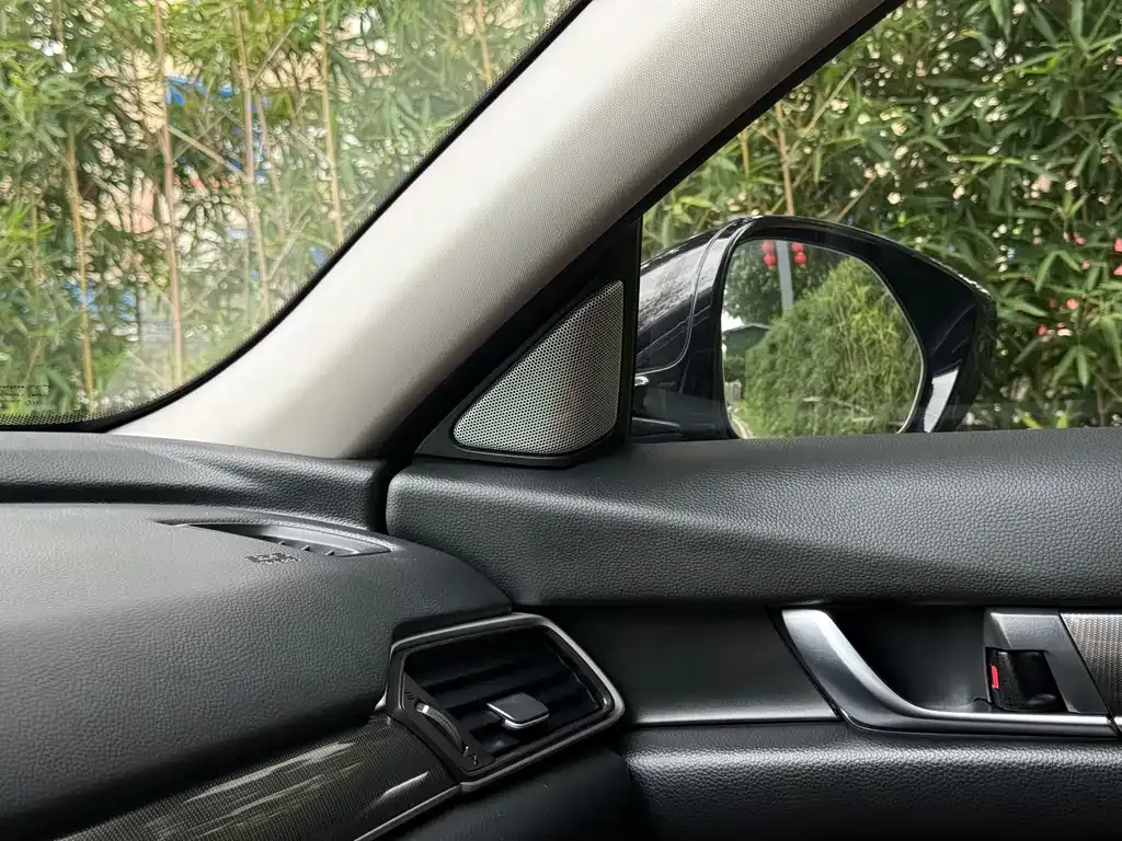 Honda Accord — фото 10