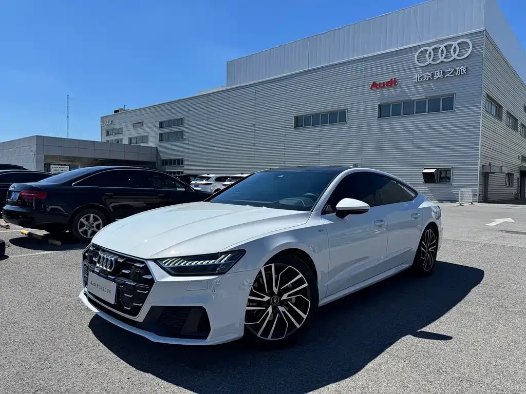 Audi A7 — фото 1