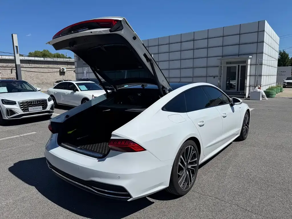 Audi A7 — фото 7