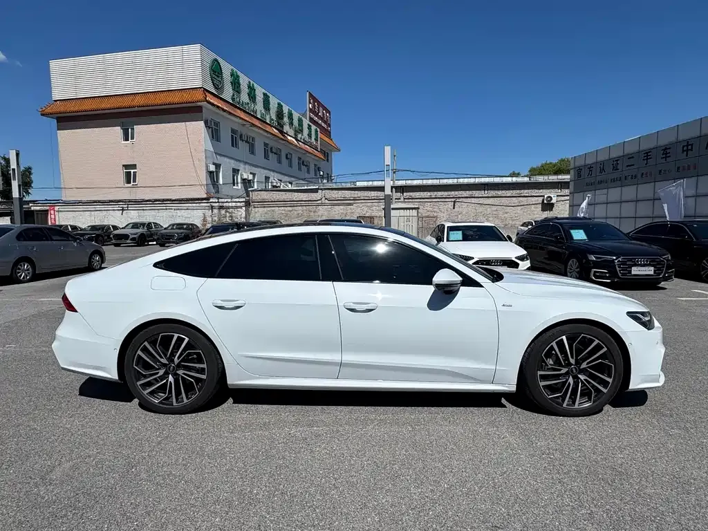 Audi A7 — фото 10