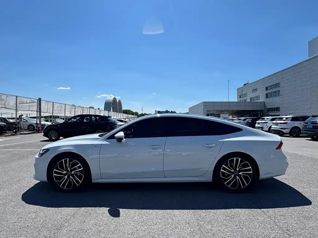 Audi A7 — фото 2