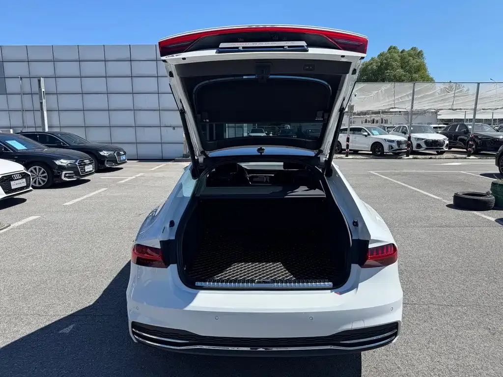 Audi A7 — фото 9