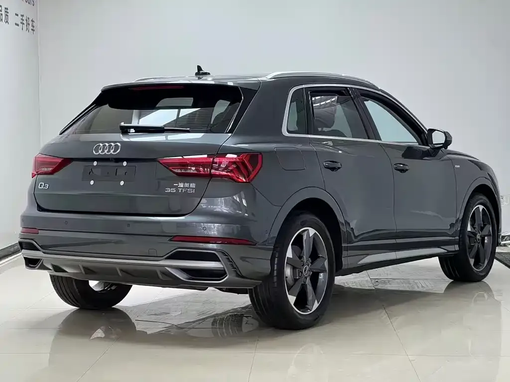 Audi Q3 — фото 4