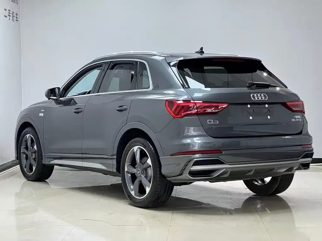 Audi Q3 — фото 8