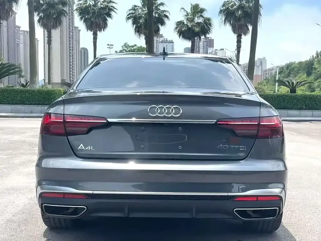 Audi A4L — фото 5