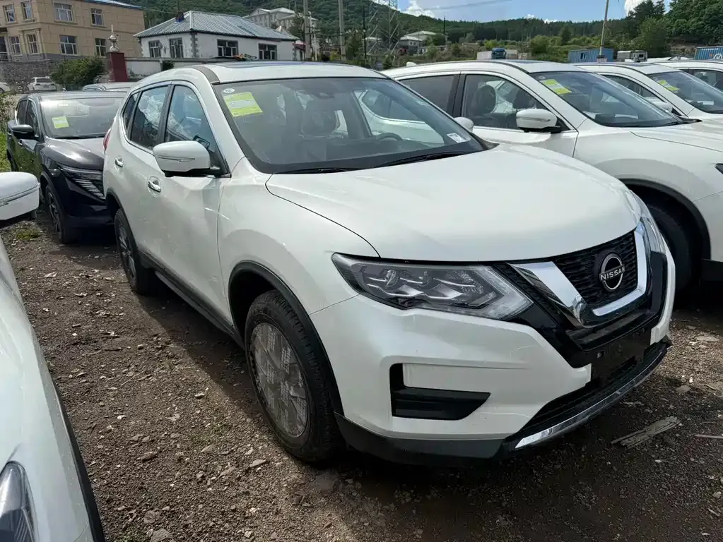 Nissan X-Trail — фото 7