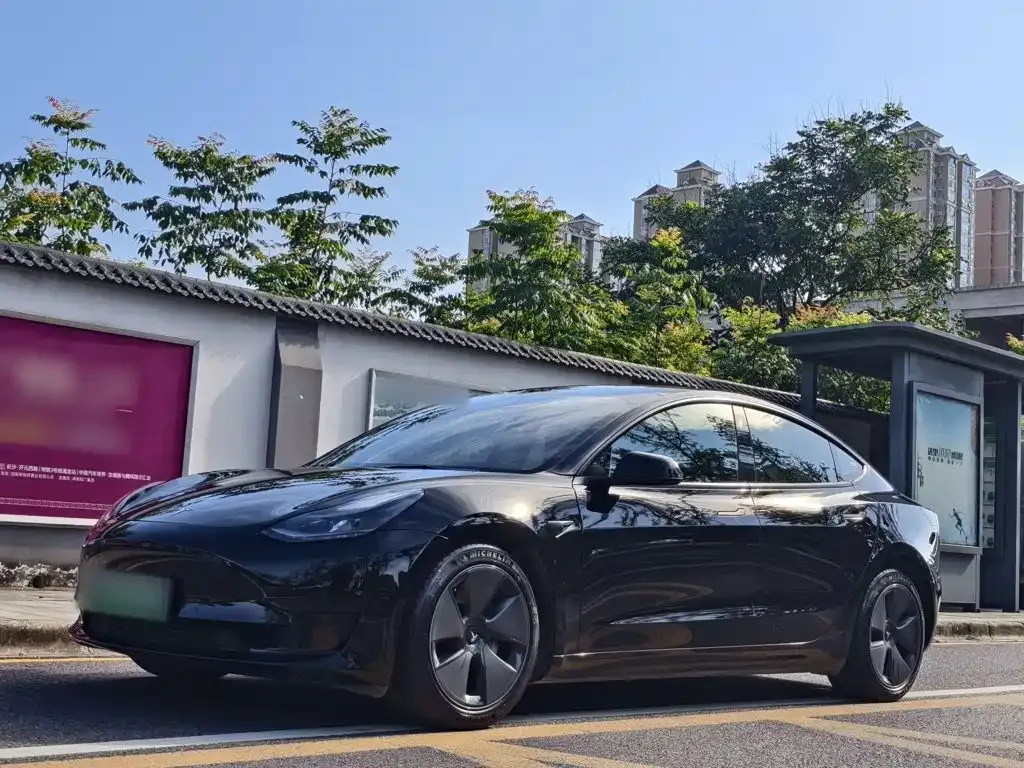 Tesla Model 3 — фото 5